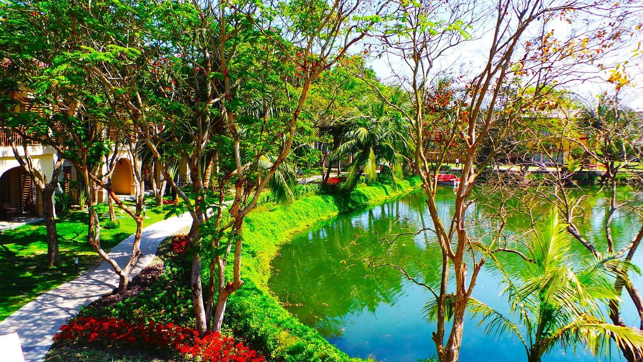 Resort Ibiza The Fern & Spa, Kolkata